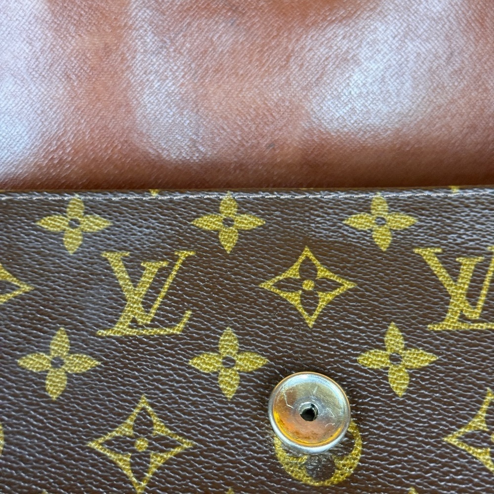 Louis Vuitton Vintage Monogram Canvas Clutch with Tan Trim - Picture 12 of 12